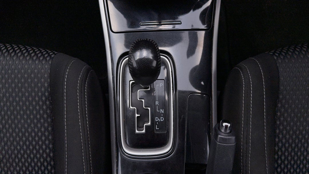 2017 Mitsubishi Outlander Ls Safety Pack (4x2), Automatic, 171790 km, Gear Lever 