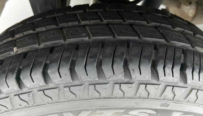 2017 Maruti Alto 800 LXI, Petrol, Manual, 20,305 km, Right Rear Tyre Tread