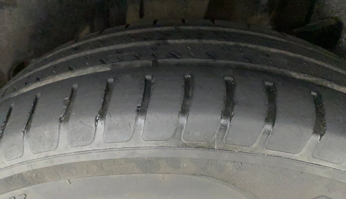 2018 Maruti Dzire VDI AMT, Diesel, Automatic, 75,677 km, Left Rear Tyre Tread