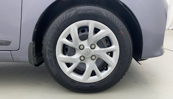 2017 Hyundai Grand i10 SPORTZ O 1.2, Petrol, Manual, 24,432 km, Right Front Tyre
