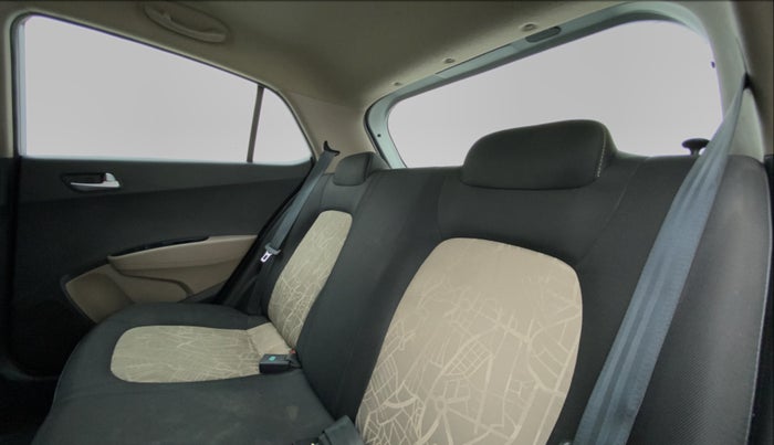 2016 Hyundai Grand i10 SPORTZ 1.2 KAPPA VTVT, Petrol, Manual, 66,955 km, Right Side Rear Door Cabin