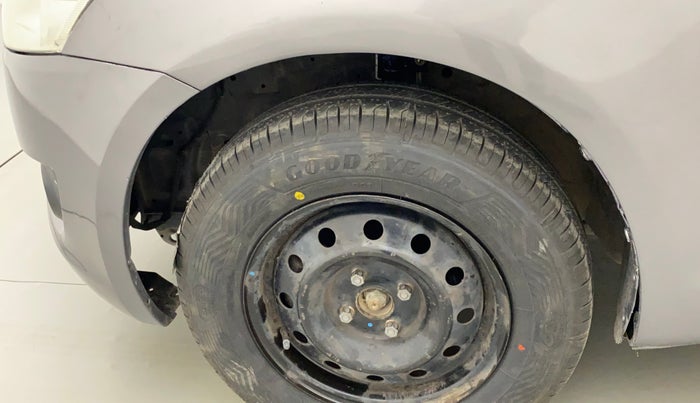 2012 Maruti Swift VXI D, Petrol, Manual, 53,116 km, Left fender - Lining missing