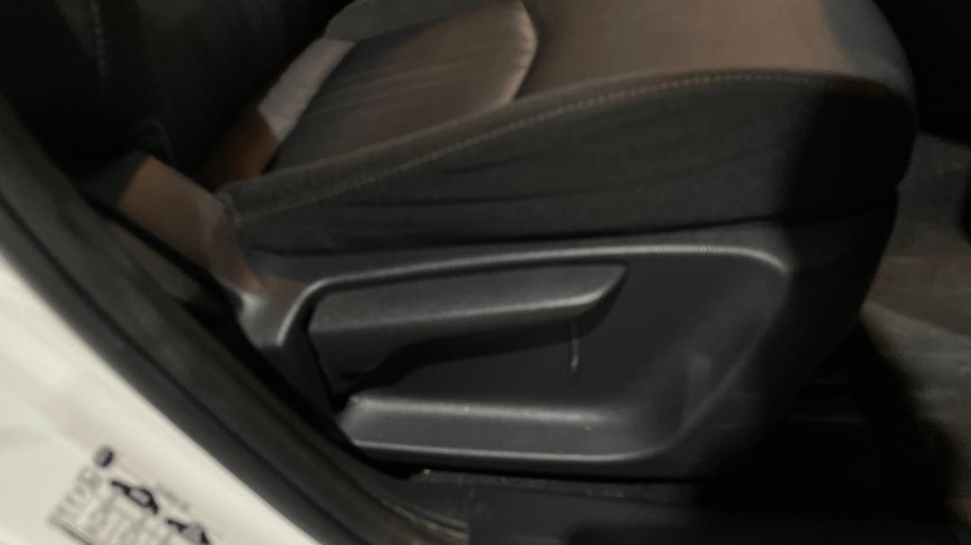 2023 Mazda CX-3 Maxx Sport (FWD), Automatic, 53810 km, Drivers Side Adjustment Panel