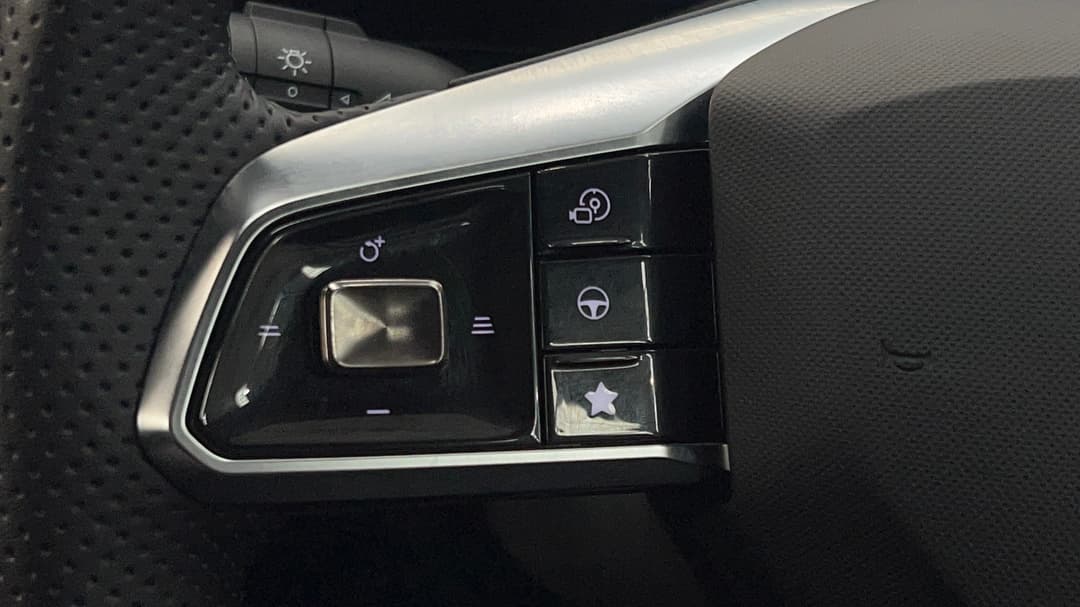 2025 MG Qs Essence AWD, Automatic, 6019 km, Cruise Control