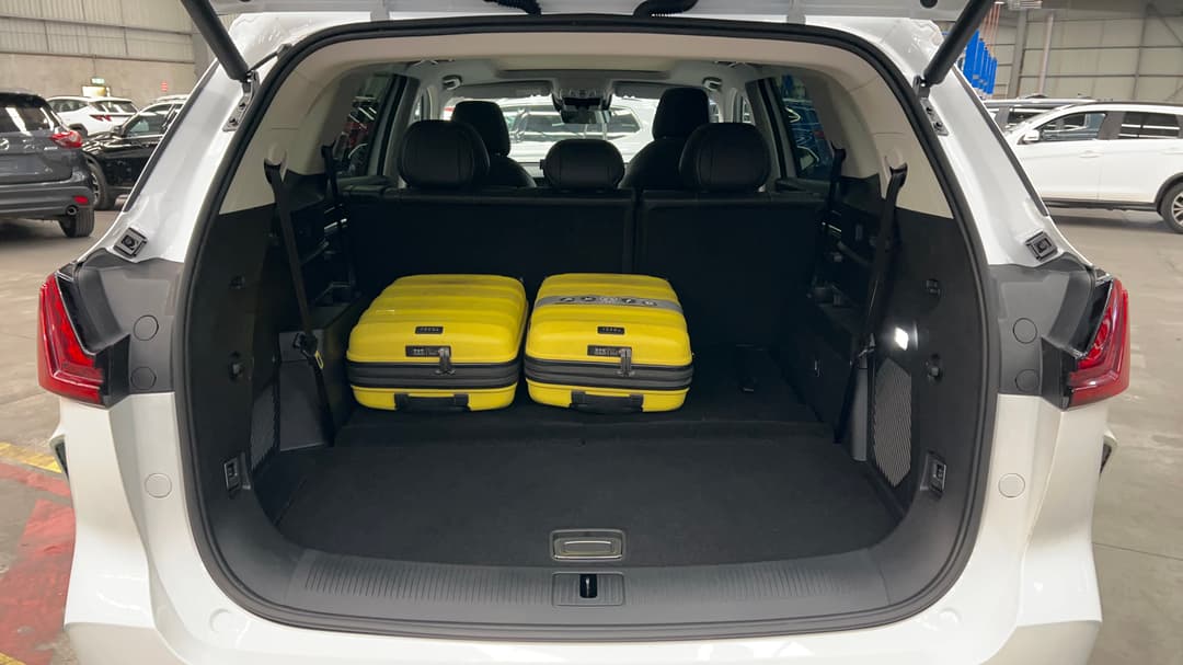 2025 MG Qs Essence AWD, Automatic, 6019 km, Boot Inside View with Luggage