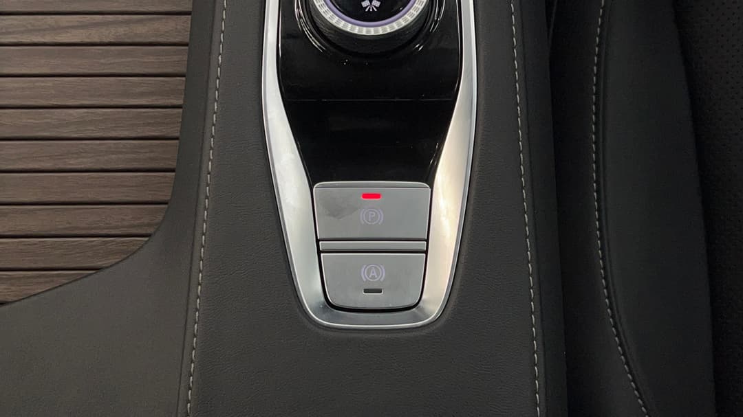 2025 MG Qs Essence AWD, Automatic, 6019 km, Handbrake