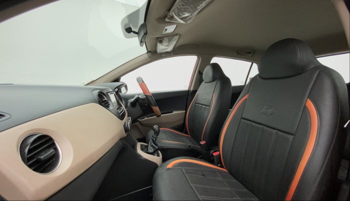 2017 Hyundai Grand i10 MAGNA 1.2 KAPPA VTVT, Petrol, Manual, 45,769 km, Right Side Front Door Cabin