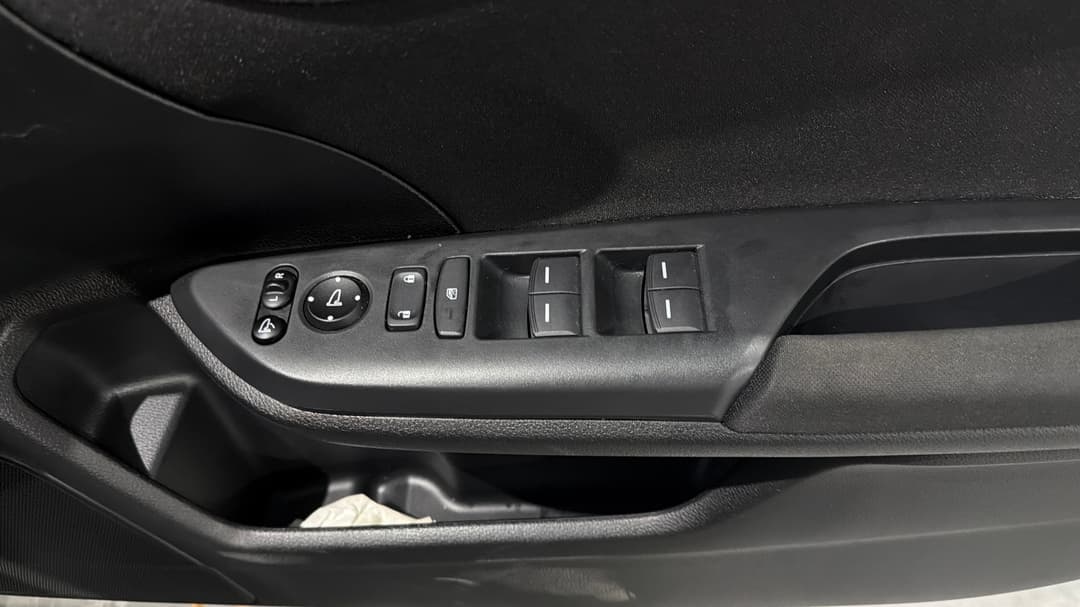 2019 Honda Civic Vti-l, Automatic, 148987 km, Drivers Side Door Panel Controls
