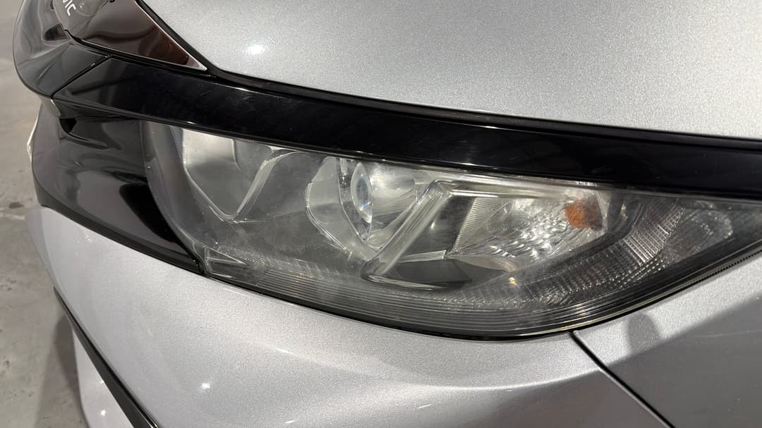 2019 Honda Civic Vti-l, Automatic, 148987 km, Lights Headlights LHS Fade
