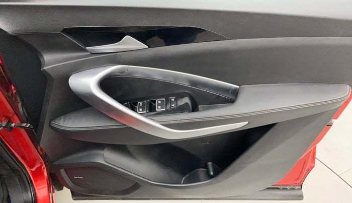 2019 MG HECTOR SMART 1.5 DCT PETROL, Petrol, Automatic, 13,933 km, Driver Side Door Panels Control
