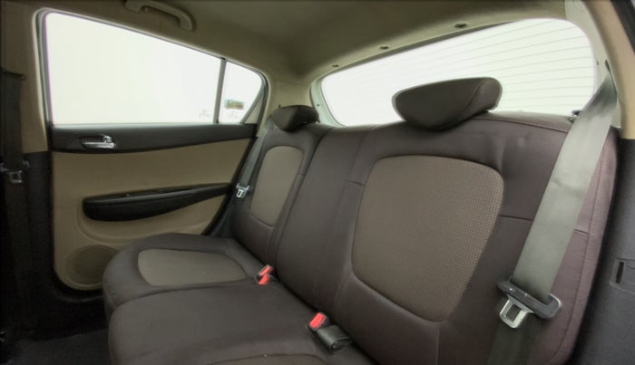 2014 Hyundai i20 SPORTZ 1.2 VTVT, Petrol, Manual, 58,298 km, Right Side Rear Door Cabin