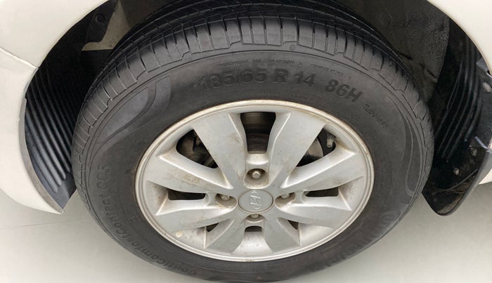2014 Hyundai i20 SPORTZ 1.2 VTVT, Petrol, Manual, 58,298 km, Left front tyre - Minor crack