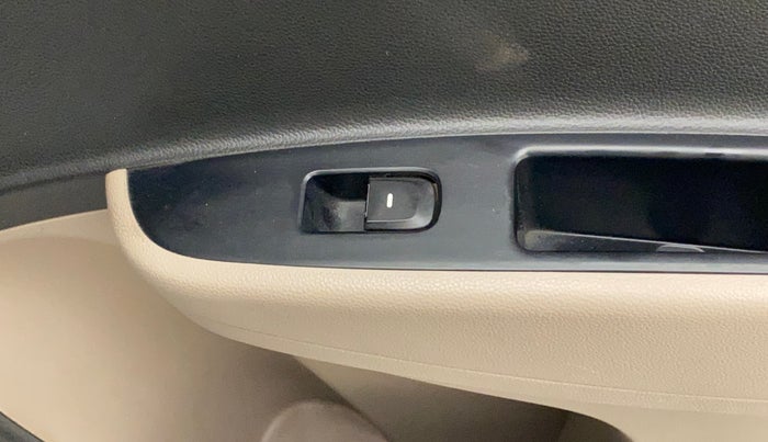 2017 Hyundai Grand i10 MAGNA 1.2 KAPPA VTVT, Petrol, Manual, 58,485 km, Right rear window switch / handle - Switch/handle not functional
