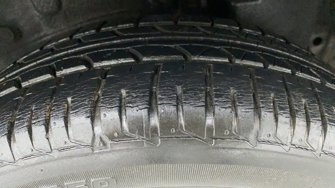 Left Rear Tyre Tread