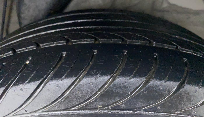 2014 Hyundai i20 SPORTZ 1.2 VTVT, Petrol, Manual, 48,504 km, Left Rear Tyre Tread