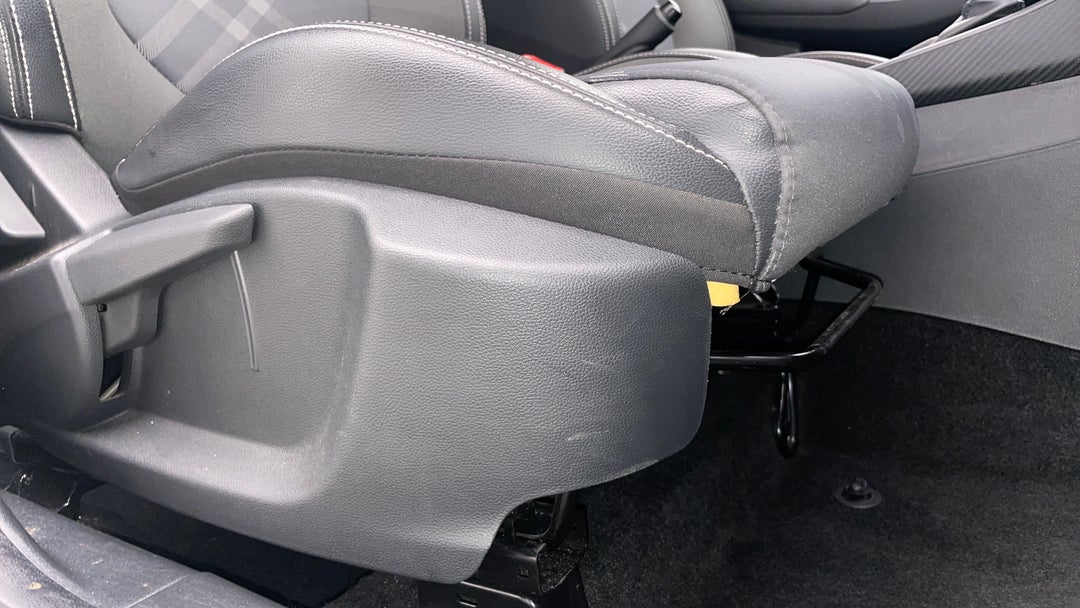 2022 MG Mg3 Auto Excite (with Navigation), Automatic, 42815 km, Drivers Side Adjustment Panel