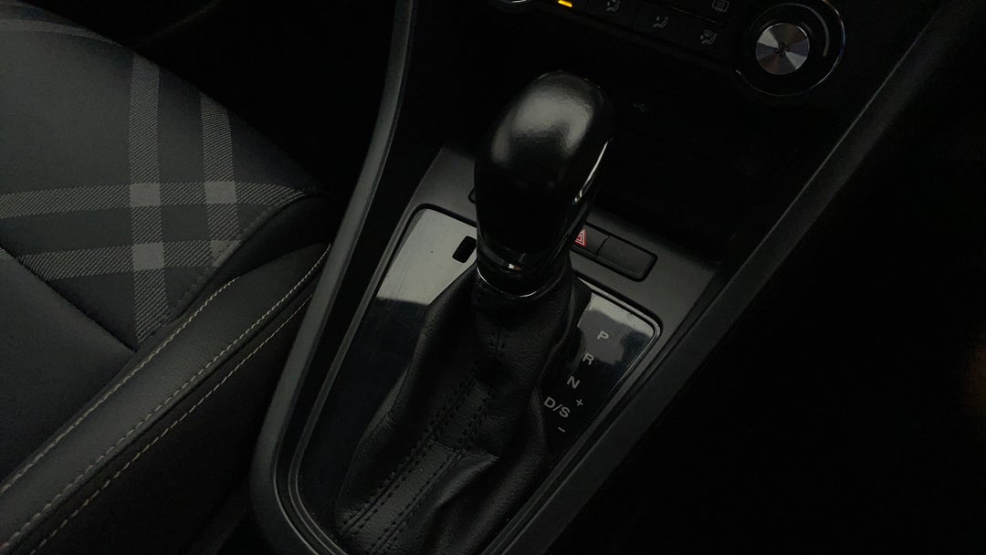 2022 MG Mg3 Auto Excite (with Navigation), Automatic, 42815 km, Gear Lever 