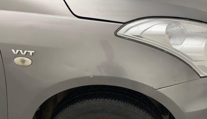 2017 Maruti Swift LXI (O), Petrol, Manual, 45,247 km, Right fender - Paint has minor damage