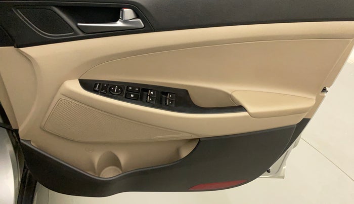 2017 Hyundai Tucson 2WD AT GL PETROL , Petrol, Automatic, 64,279 km, Driver Side Door Panels Control
