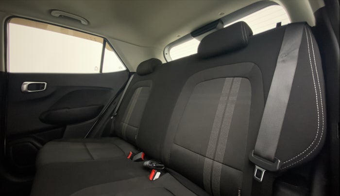 2020 Hyundai VENUE 1.0L Turbo GDI SX MT, Petrol, Manual, 36,094 km, Right Side Rear Door Cabin