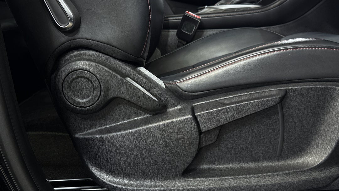 2020 MG HS Excite, Automatic, 73574 km, Drivers Side Adjustment Panel