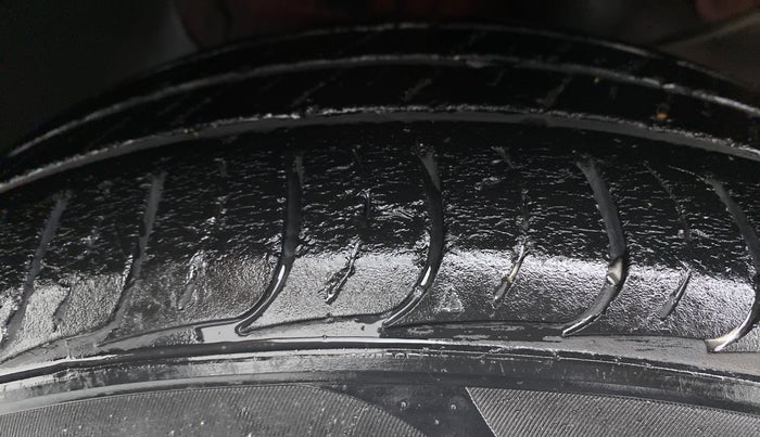 2016 Hyundai Creta 1.6 SX CRDI, Diesel, Manual, 1,32,734 km, Left Front Tyre Tread