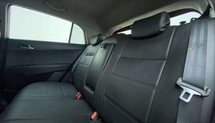 2016 Hyundai Creta 1.6 SX CRDI, Diesel, Manual, 1,32,734 km, Right Side Rear Door Cabin