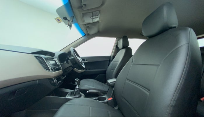 2016 Hyundai Creta 1.6 SX CRDI, Diesel, Manual, 1,32,734 km, Right Side Front Door Cabin