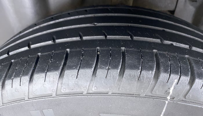 2017 Renault Captur 1.5 PLATINE DIESEL, Diesel, Manual, 50,144 km, Left Rear Tyre Tread