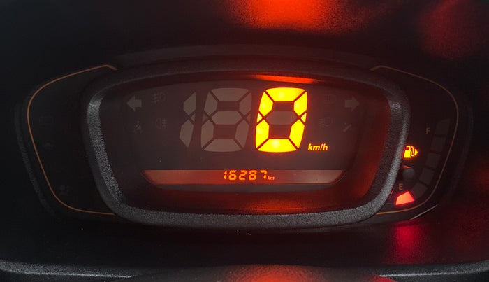 2018 Renault Kwid 1.0 RXT, Petrol, Manual, 16,354 km, Odometer Image