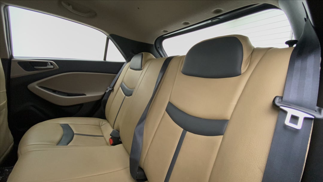 Right Side Rear Door Cabin