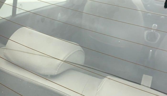 2014 Hyundai Xcent SX 1.2 (O), Petrol, Manual, 75,576 km, Rear windshield - Minor spot on windshield