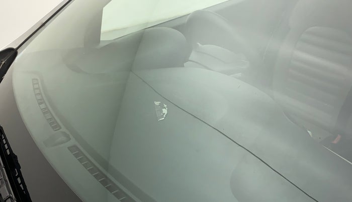 2014 Hyundai Xcent SX 1.2 (O), Petrol, Manual, 75,576 km, Front windshield - Minor spot on windshield