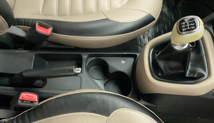 2014 Hyundai Xcent SX 1.2 (O), Petrol, Manual, 75,576 km, Gear Lever