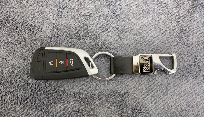 2014 Hyundai Xcent SX 1.2 (O), Petrol, Manual, 75,576 km, Key Close Up
