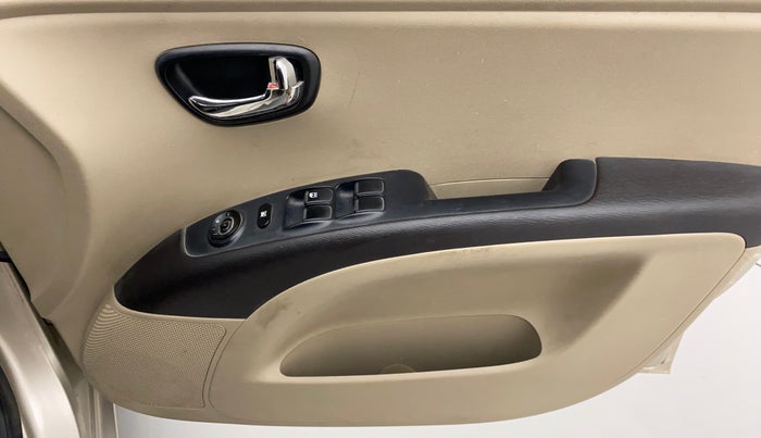 2011 Hyundai i10 MAGNA 1.2, Petrol, Manual, 60,320 km, Driver Side Door Panels Control
