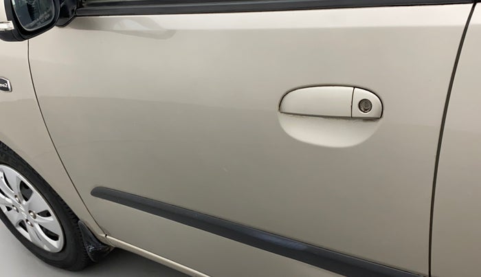 2011 Hyundai i10 MAGNA 1.2, Petrol, Manual, 60,320 km, Front passenger door - Paint has faded