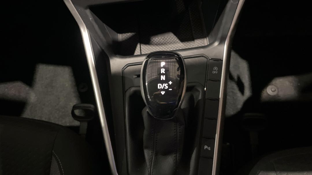 2024 Volkswagen Polo Life, Automatic, 30769 km, Gear Lever 