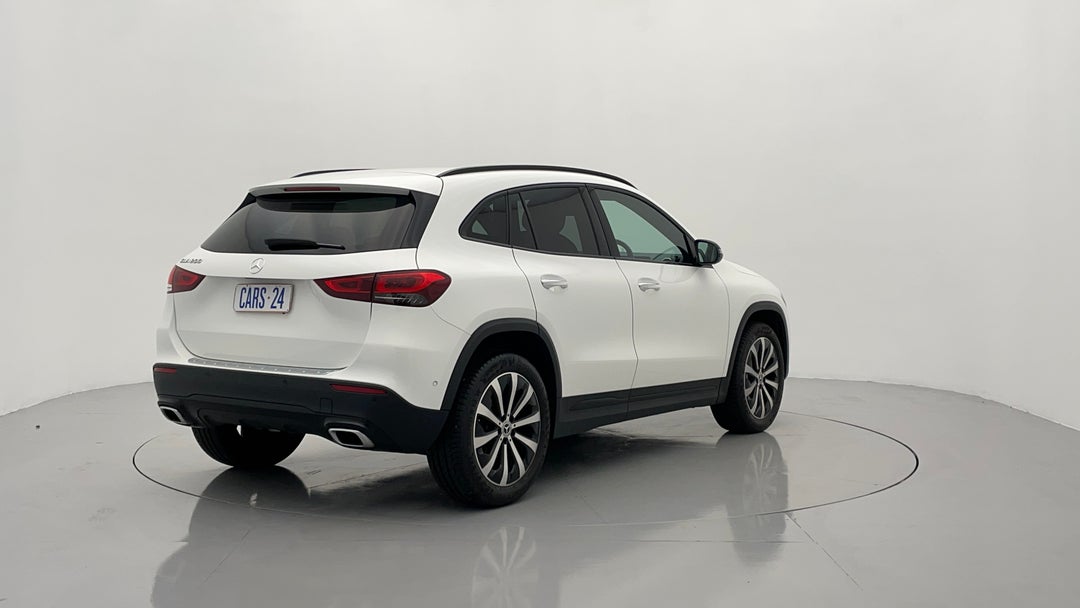 Right Back Diagonal (45- Degree) View