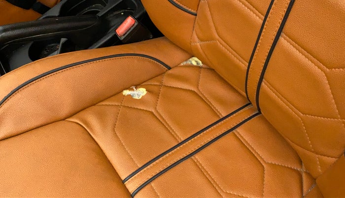 2018 Maruti Vitara Brezza ZDI PLUS, Diesel, Manual, 40,190 km, Front left seat (passenger seat) - Cover slightly torn