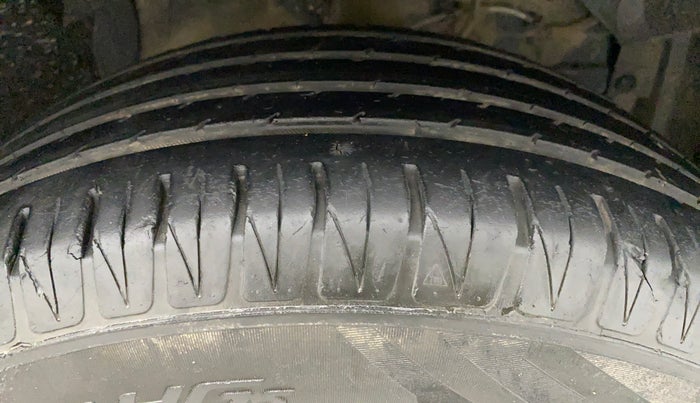2018 Maruti Vitara Brezza ZDI PLUS, Diesel, Manual, 40,190 km, Right Front Tyre Tread