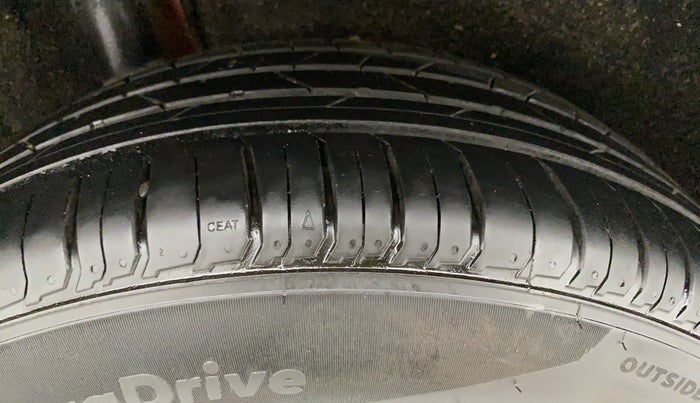 2018 Maruti Vitara Brezza ZDI PLUS, Diesel, Manual, 40,190 km, Right Rear Tyre Tread