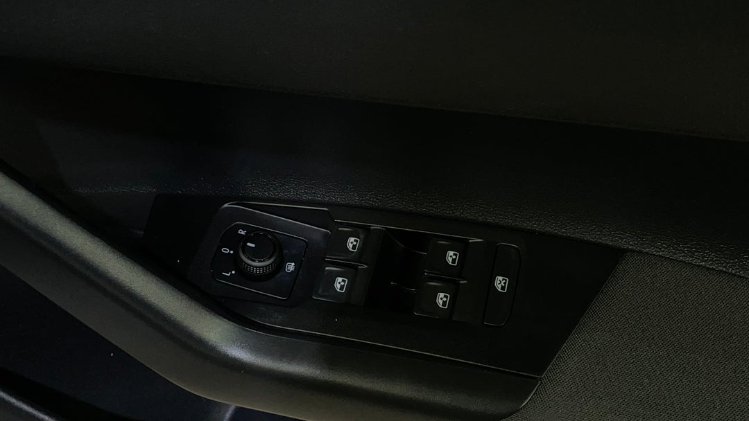 2021 Volkswagen Polo 70tsi Trendline, Automatic, 31163 km, Drivers Side Door Panel Controls
