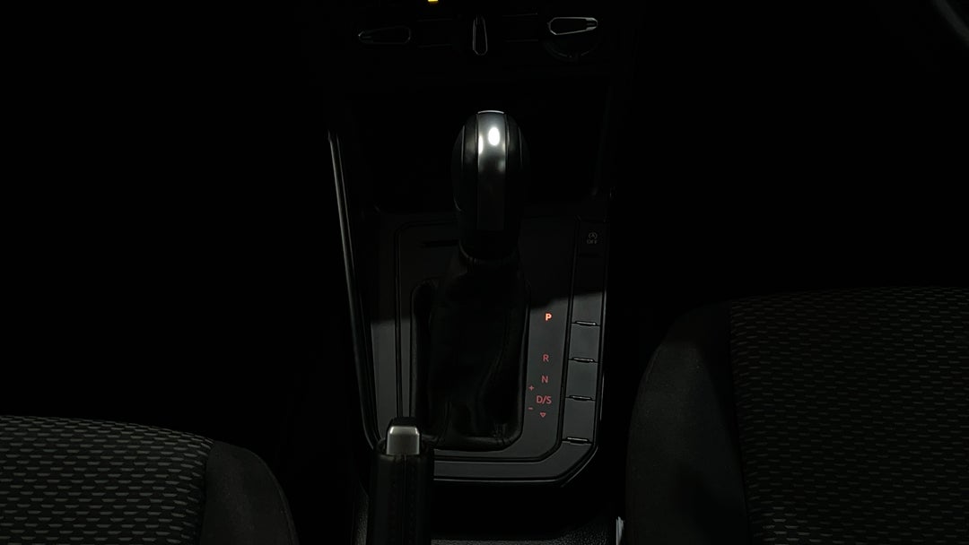 2021 Volkswagen Polo 70tsi Trendline, Automatic, 31163 km, Gear Lever 