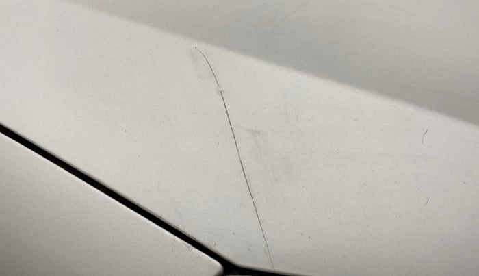 2010 Maruti Ritz ZXI, Petrol, Manual, 47,698 km, Bonnet (hood) - Minor scratches