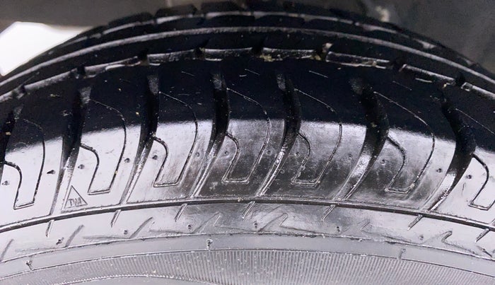 2016 Datsun Go T, Petrol, Manual, 62,816 km, Right Rear Tyre Tread
