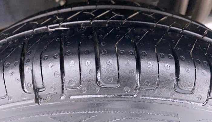 2016 Datsun Go T, Petrol, Manual, 62,816 km, Left Rear Tyre Tread