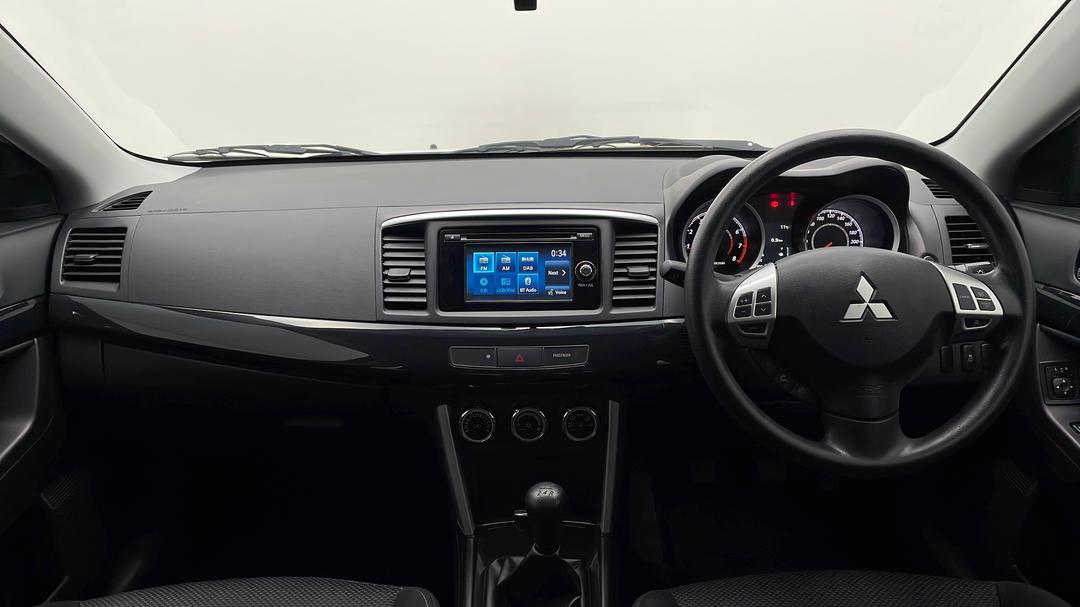 2016 Mitsubishi Lancer Es Sport, Manual, 73399 km, Dashboard View
