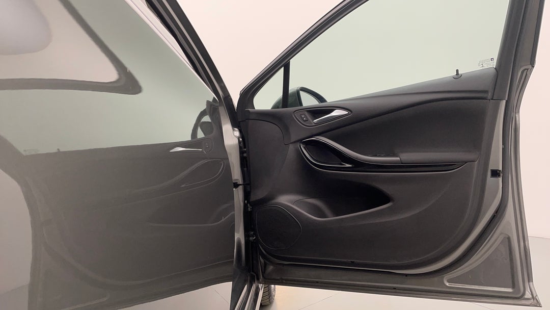 2018 Holden Astra Rs, Automatic, 50858 km, Speaker View