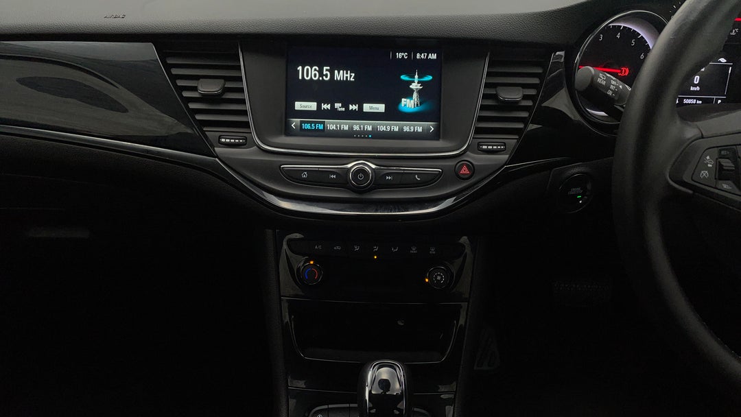 2018 Holden Astra Rs, Automatic, 50858 km, Center Console